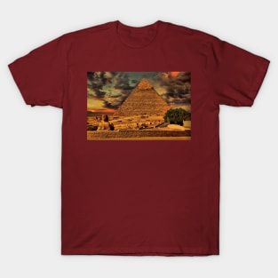 Egypt. Cairo. Giza. Piramide & Sphinx. T-Shirt